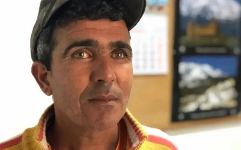 Espagne : un SDF marocain trouve 300 euros dans une poubelle et les rend à la police