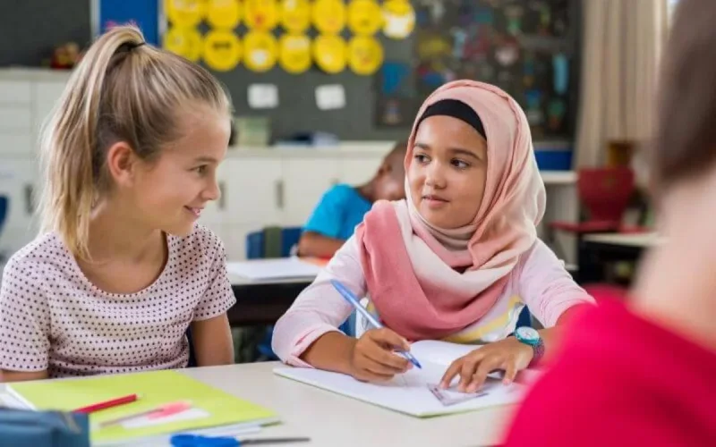 Autriche : fin du voile à l'école, kippas et coiffe des sikhs autorisées