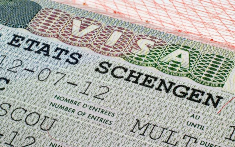 Visa Espagne : paiement d'avance des frais de service
