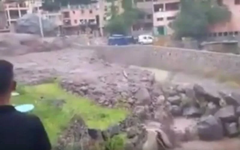 Des torrents de boue déferlent sur Imlil (vidéo)