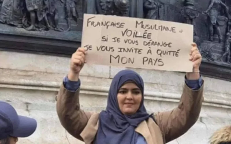 France : un homme appelle au meurtre d'une femme voilée