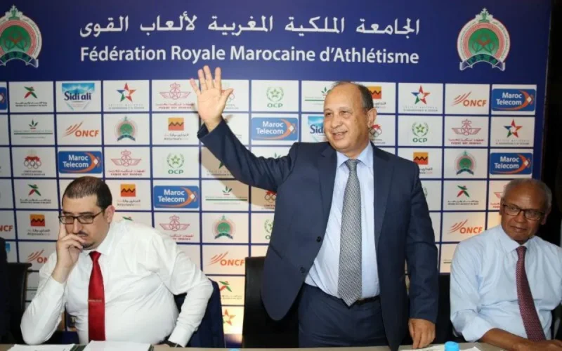 Adeslam Ahizoune sur une chaise ejectable