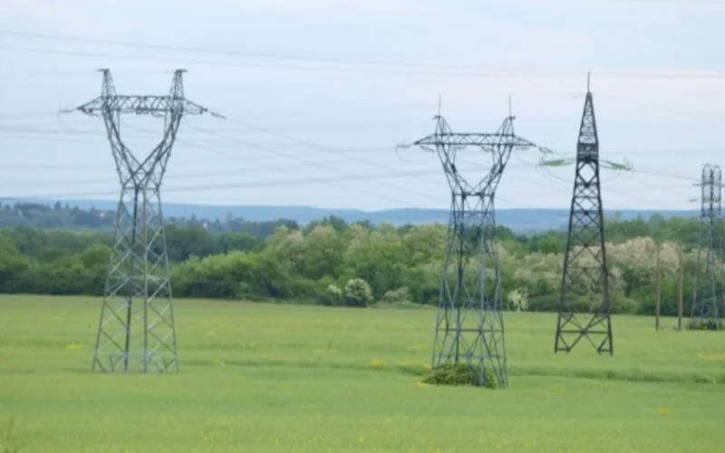 Vive polémique en Espagne sur les importations d'électricité depuis le Maroc