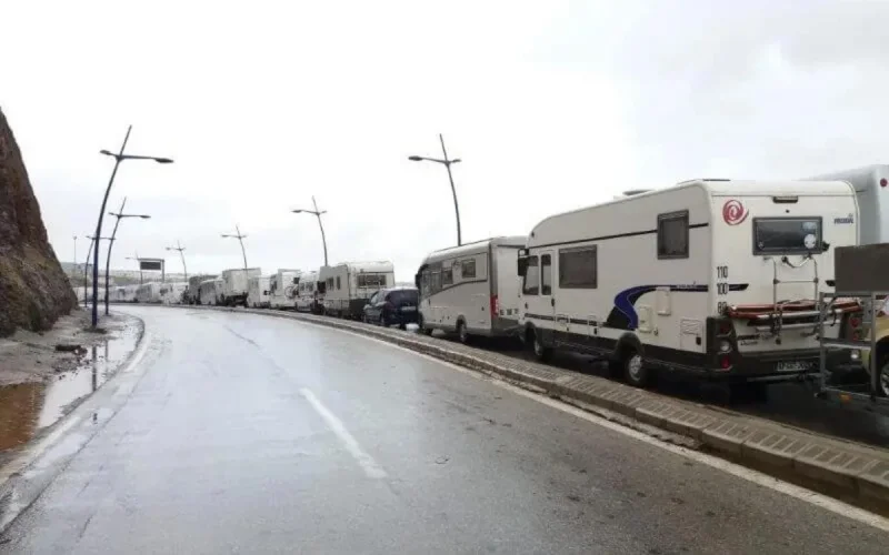 Des centaines de camping-cars bloqués au Maroc
