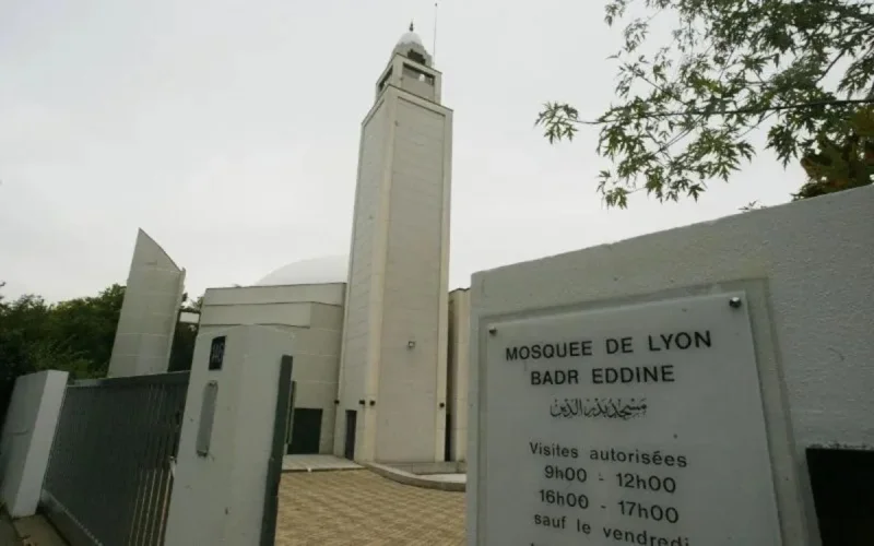 La grande mosquée de Lyon offre des repas aux personnels soignants