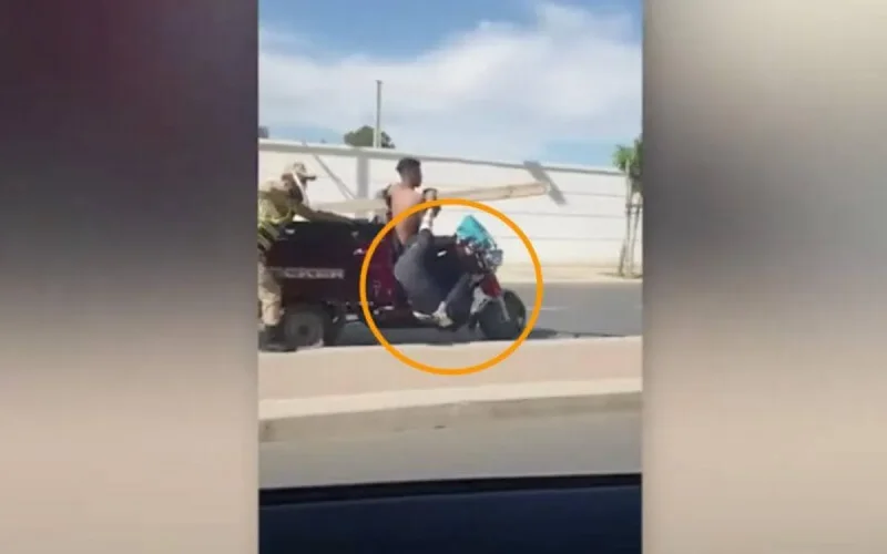 Maroc : un triporteur fonce sur un barrage de police, un policier à l'hôpital