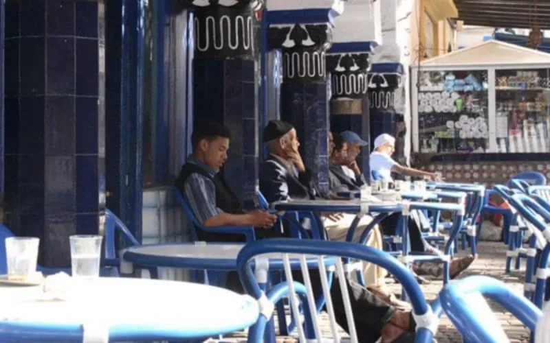 Des Casablancais appellent à la fermeture de certains cafés