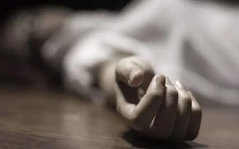 Une femme met fin à sa vie, laissant derrière elle trois enfants