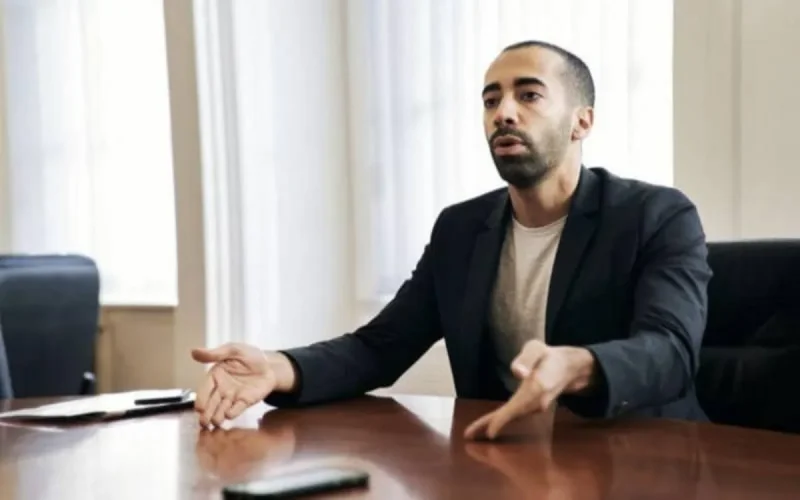 Sammy Mahdi : "Des mamans et papas criaient bougnoule, macaque"