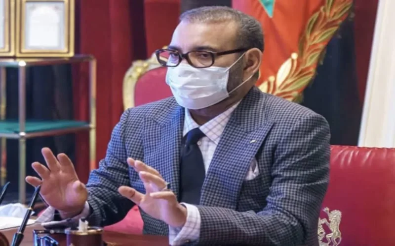 Vaccin contre le coronavirus : quand la presse salue l'initiative royale