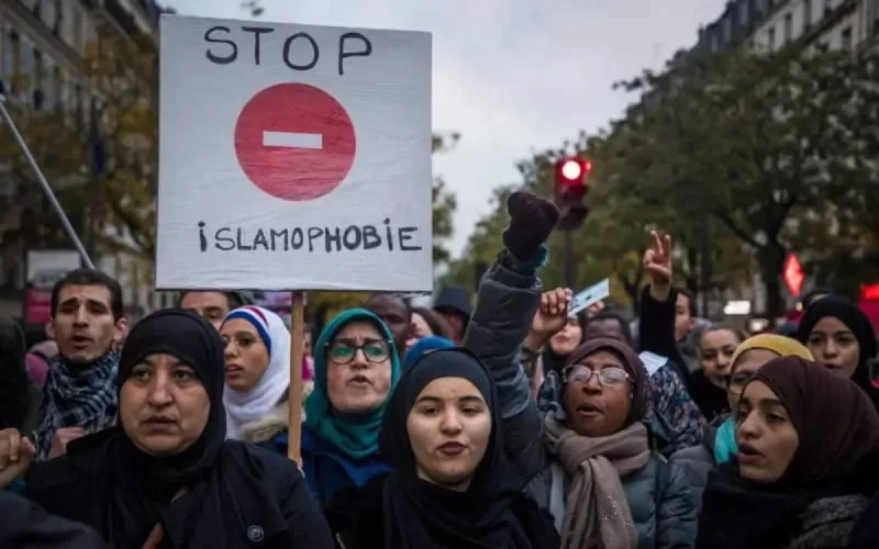  Le Collectif contre l'islamophobie en France s'auto-dissout