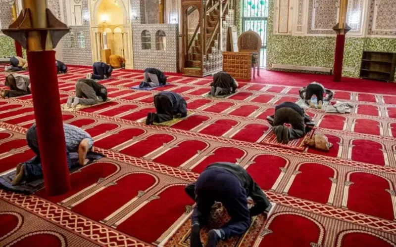 Le PJD s'empare des mosquées, la société civile le dénonce auprès du roi Mohammed VI
