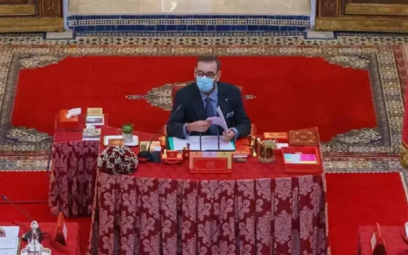 Le roi Mohammed VI préside un Conseil des ministres à Fès