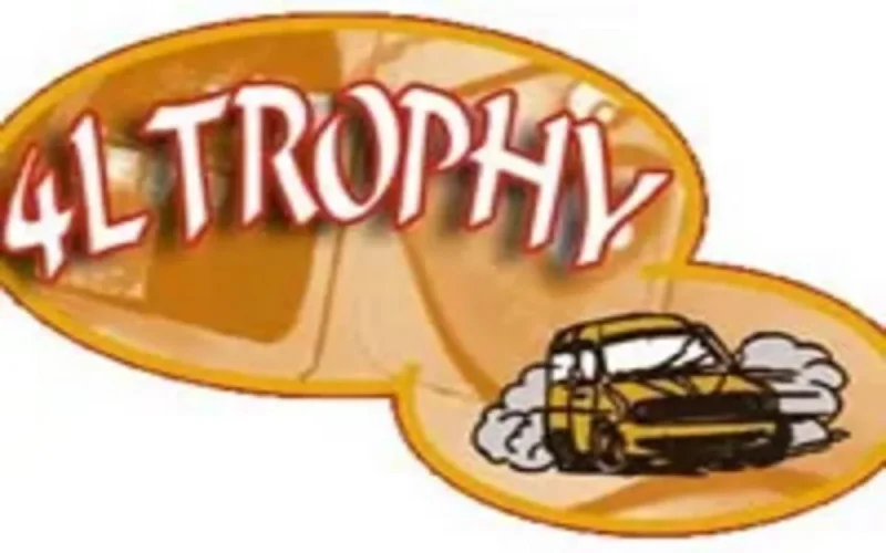 Départ du Raid « 4L Trophy » vers le Maroc 
