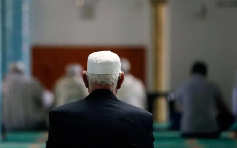 Maroc : un imam suspendu pour propagande politique