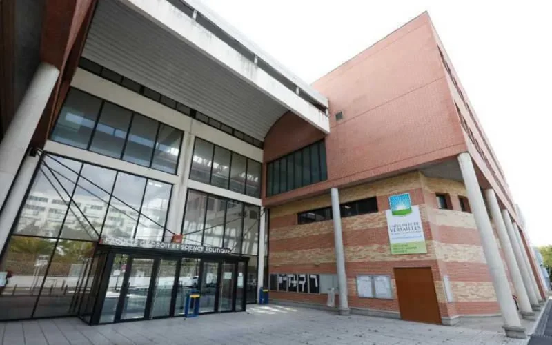 Un enseignant suspendu à Mantes-la-Jolie après des accusations racistes 