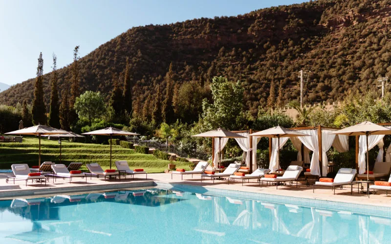 Richard Branson et la Kasbah Tamadot : un hommage aux artisans marocains
