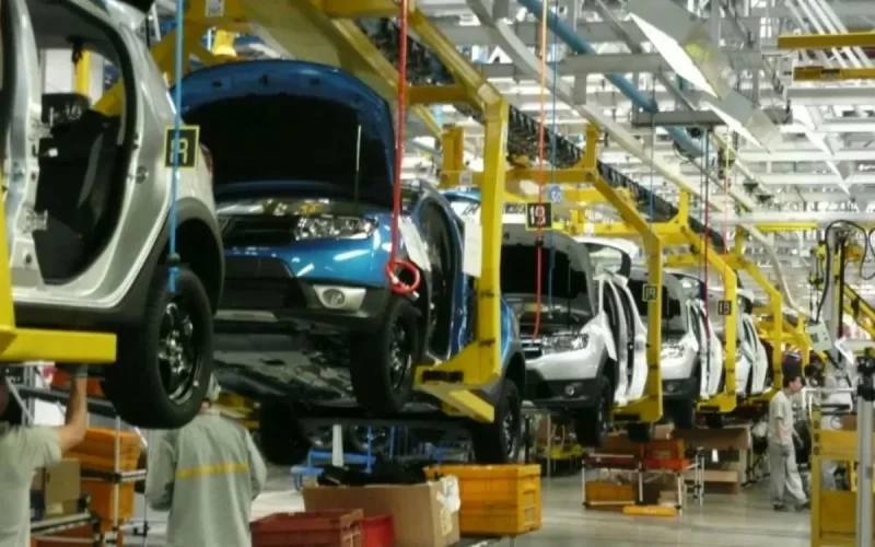 Boom de l'automobile, chute du phosphate : les deux visages de l'économie marocaine