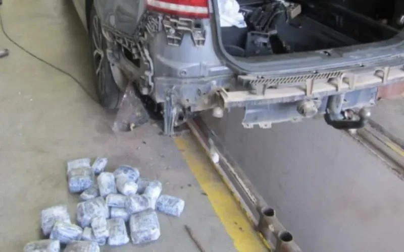 Un Marocain de France arrêté avec plus de 70 kilos de haschisch à Sebta