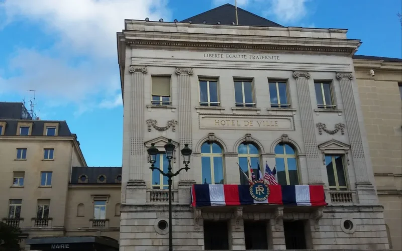 Convoquée à 9h pour son mariage, OQTF à 12h30 : cette Marocaine fait condamner la préfecture