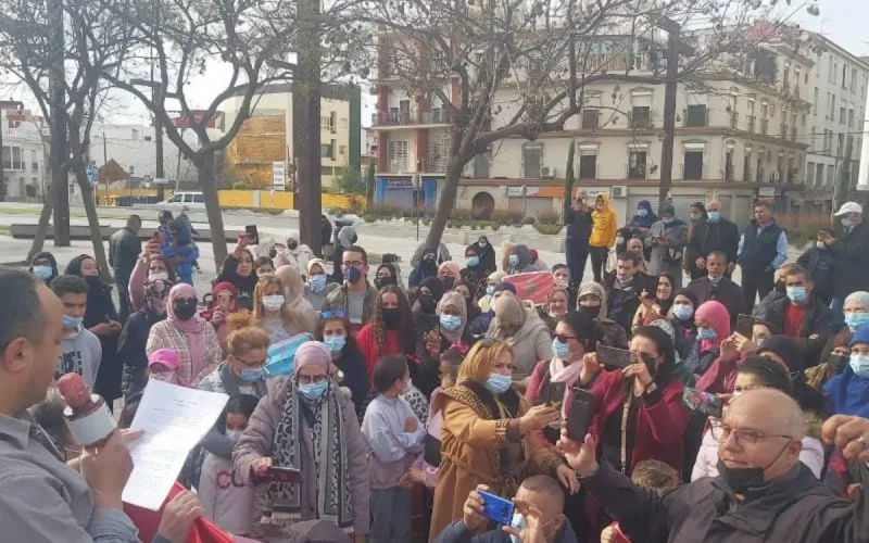 Des MRE manifestent pour l'ouverture des frontières maritimes