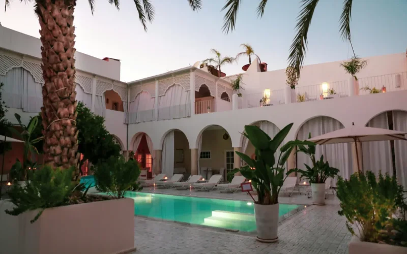 À Marrakech, le tout-compris coûte 153 euros de moins que la formule petit-déjeuner