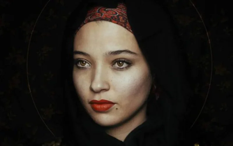 Une chanteuse marocaine sommée de quitter la France (OQTF)