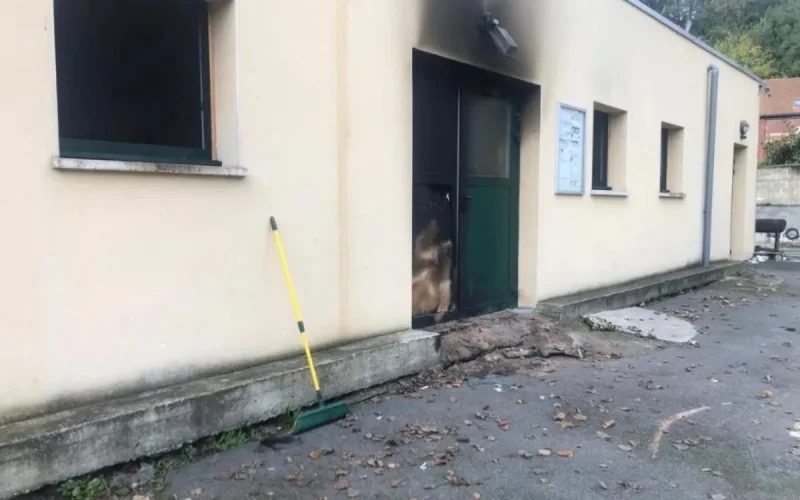 La mosquée Assounnah d'Amiens incendiée, les Musulmans sous le choc