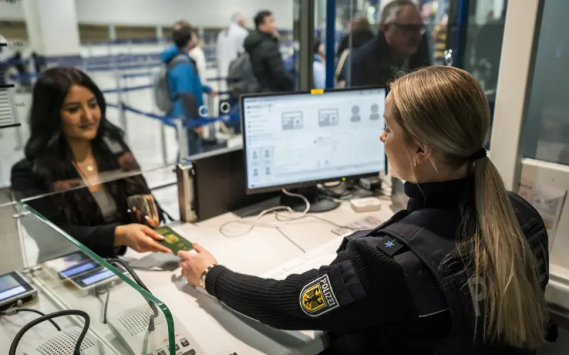 Maroc-Algérie : quinze pays d'écart sur le passeport