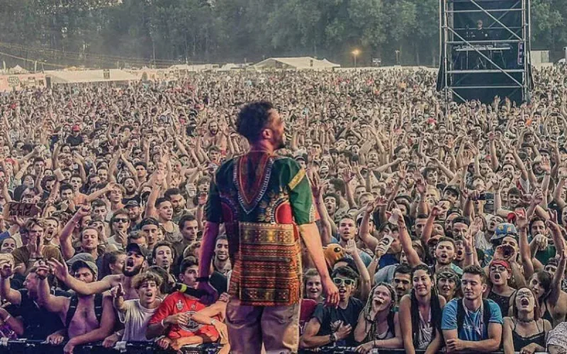 Après un concert par continent, le rappeur Demi Portion prépare un nouvel album 