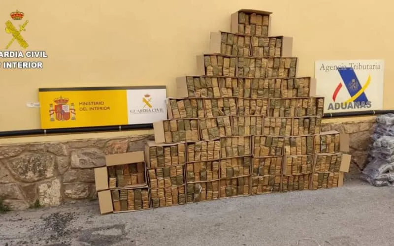Espagne : saisie de 839 kg de haschisch, un Marocain recherché 