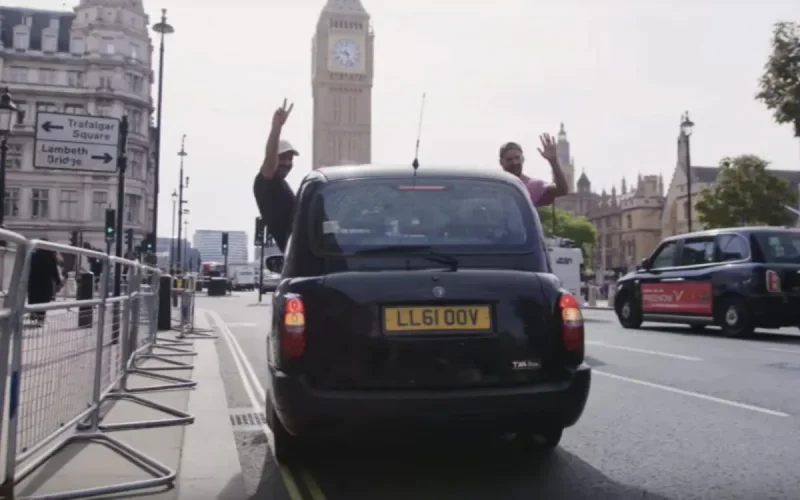 Voyage en taxi d'Angleterre au Maroc : une expérience à plus de 10 000 dollars
