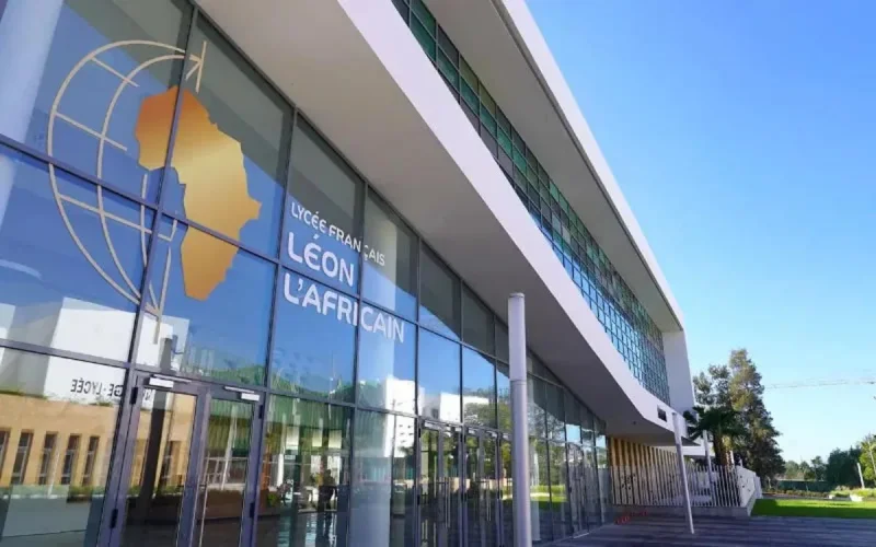 Une élève voilée refusée dans une école française au Maroc